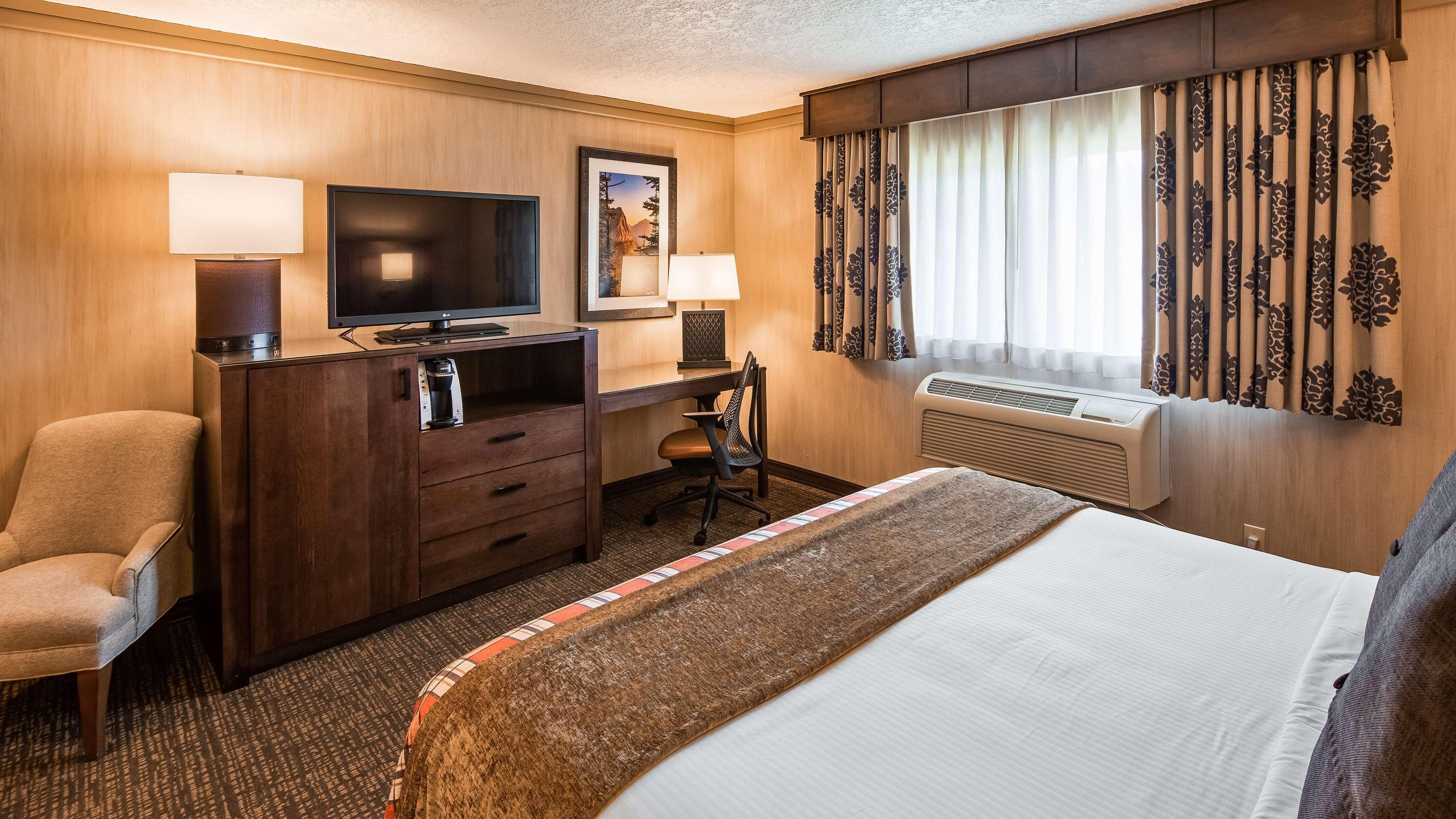 Best Western Plus Flathead Lake Inn And Suites Kalispell Exterior photo