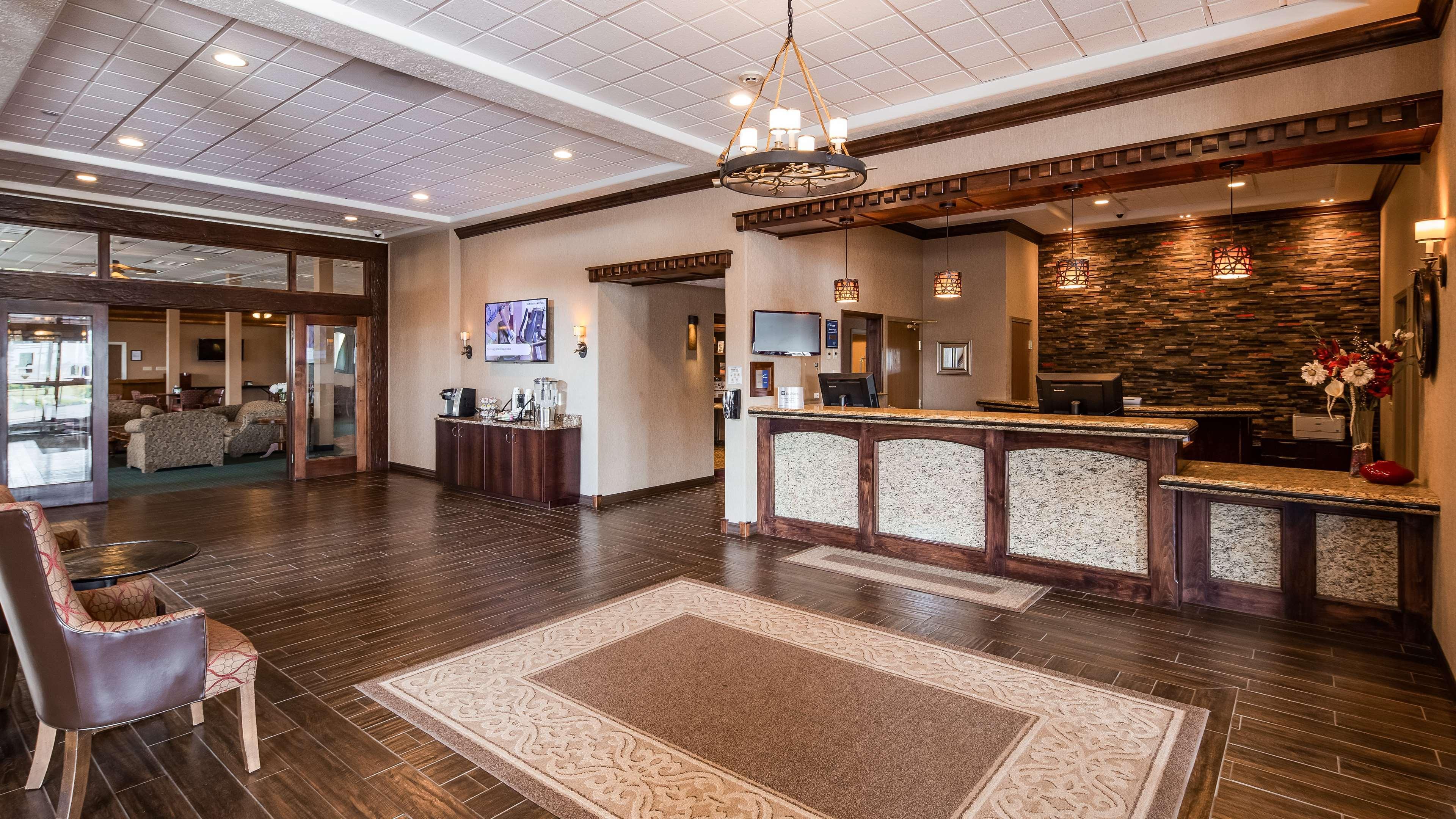 Best Western Plus Flathead Lake Inn And Suites Kalispell Exterior photo