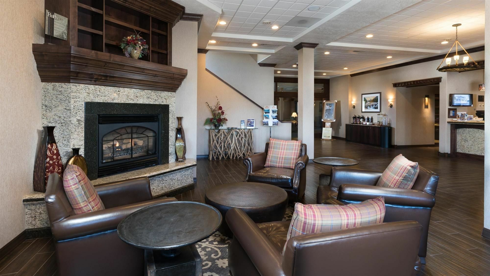 Best Western Plus Flathead Lake Inn And Suites Kalispell Exterior photo
